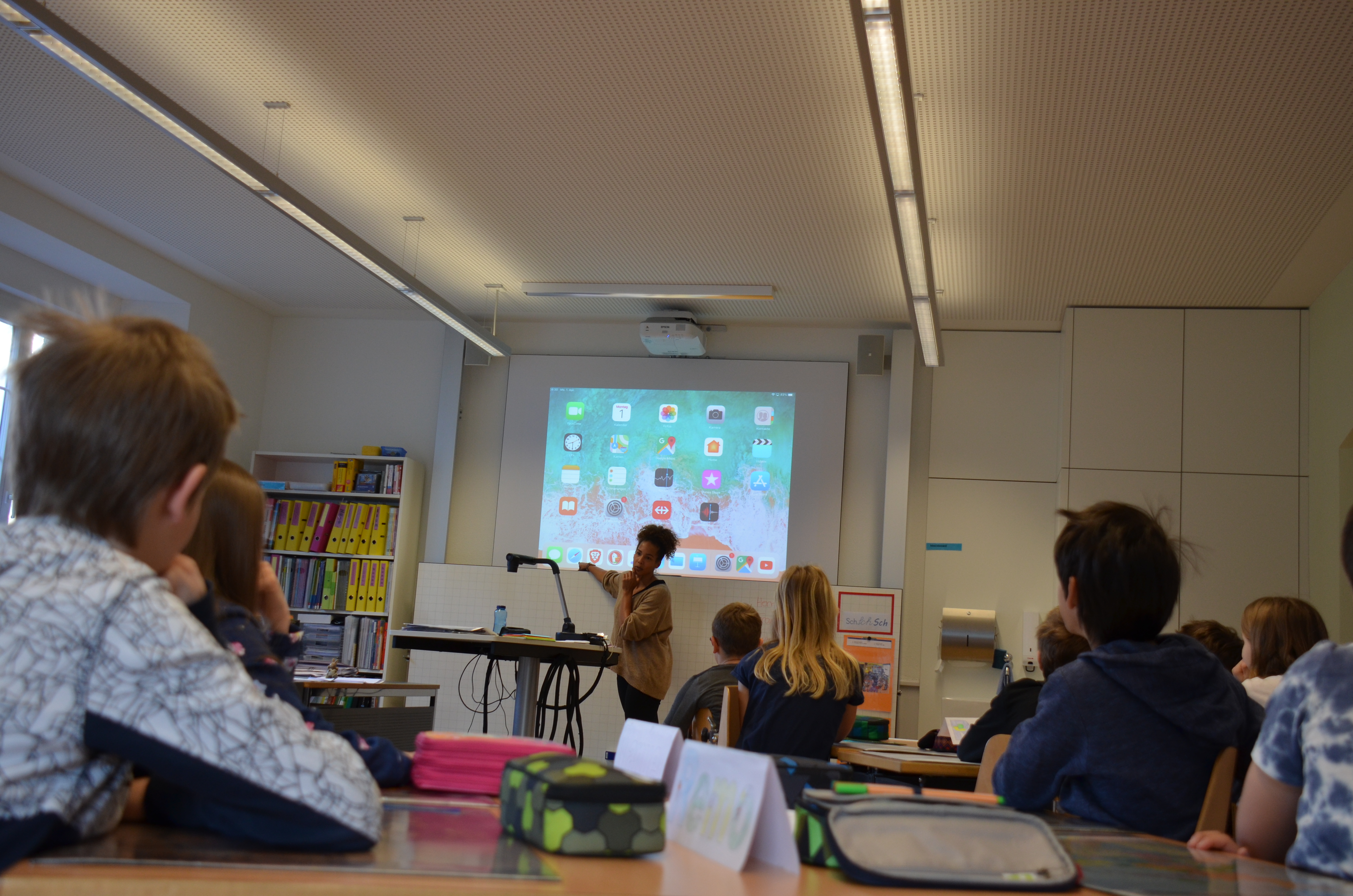 In Bürglen werden Fünftklässler zu Themen wie Datenschutz, Cybermobbing und soziale Medien unterrichtet. (Foto: Melissa Siegfried)