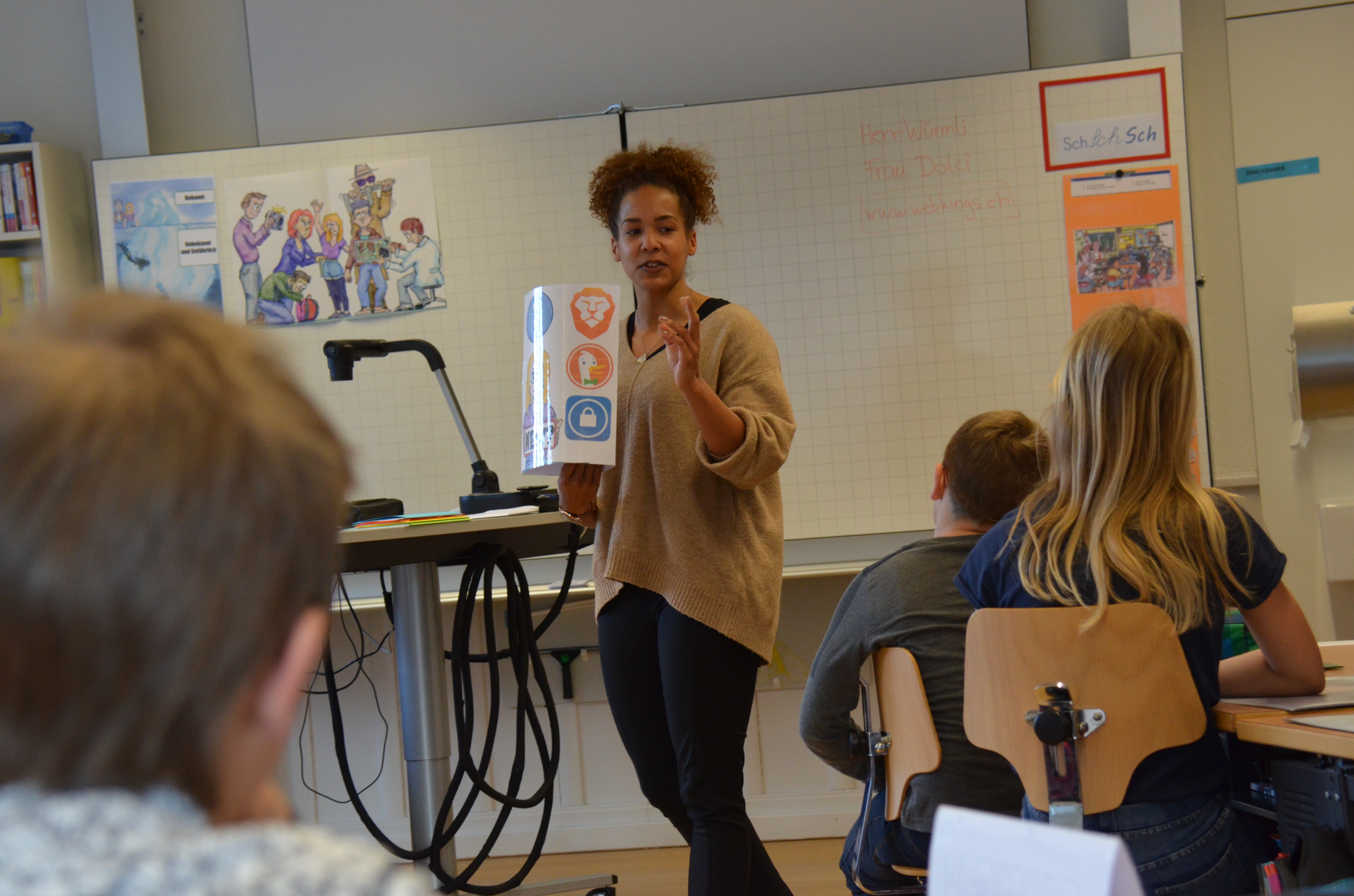 In Bürglen werden Fünftklässler zu Themen wie Datenschutz, Cybermobbing und soziale Medien unterrichtet. (Foto: Melissa Siegfried)